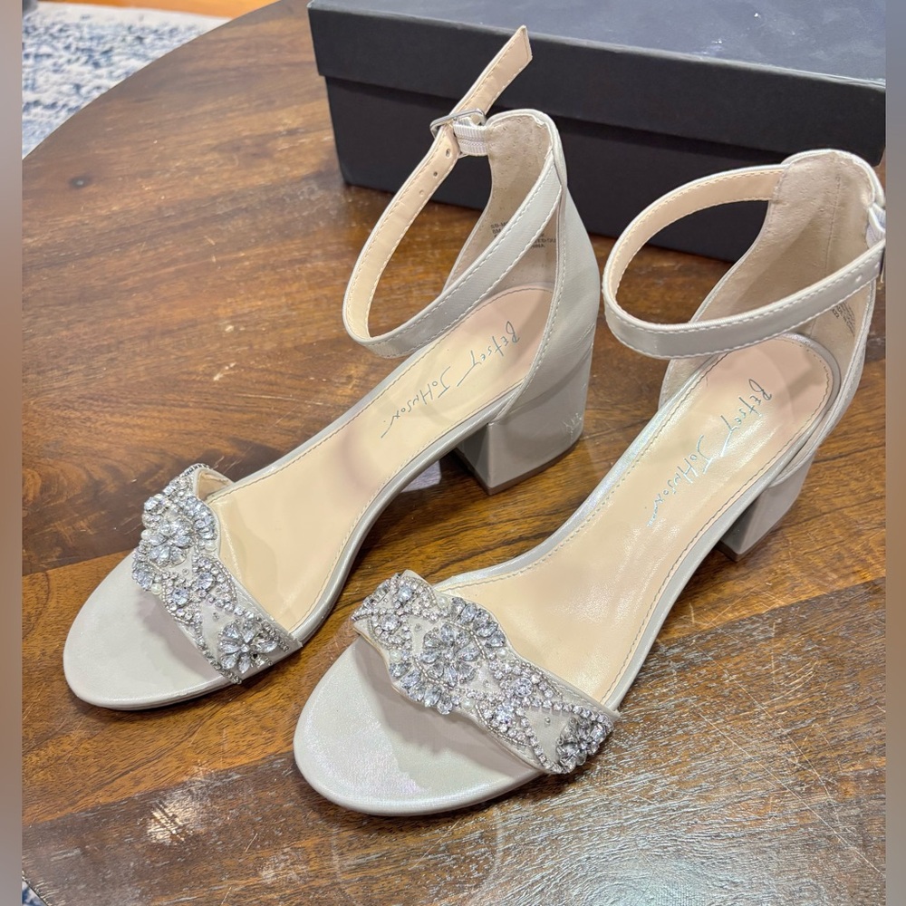 Betsy Johnson Silver Block Heel Size 8